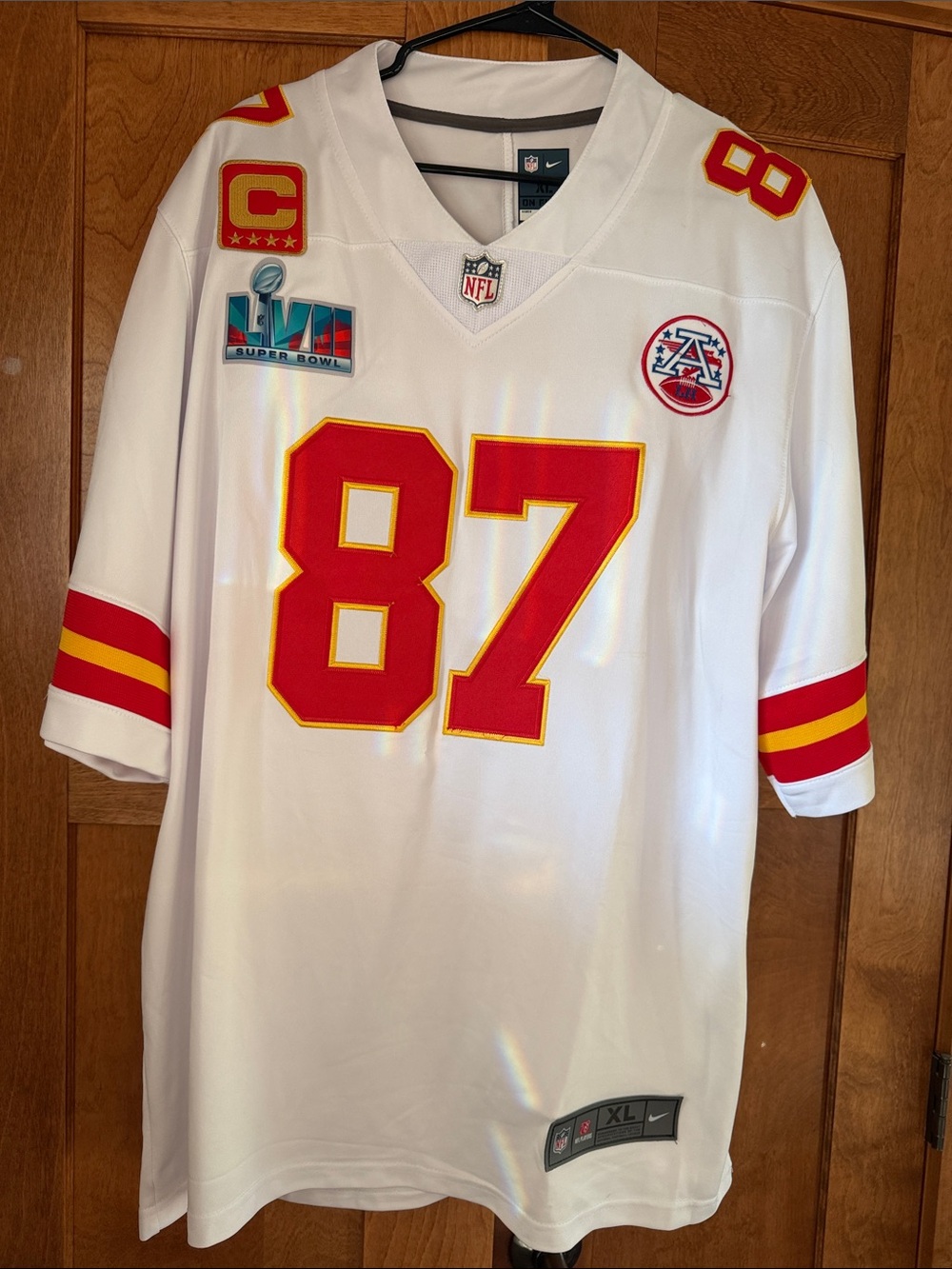 Nike NWOT White Travis Kelce #87 Kansas City Chiefs Football Jersey